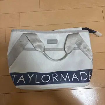 Taylormade 골프용품 화이트 라운드 토트