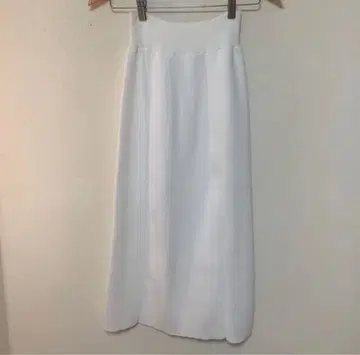 새상품 Sov. 소브 니트 롱 스커트 화이트 사이즈 36