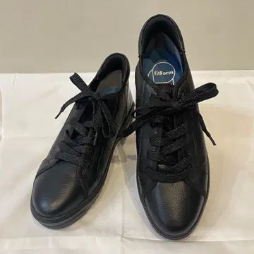 컨디션 최상 Fitfit 통굽 스니커즈 블랙 블랙 컴포트 23.5