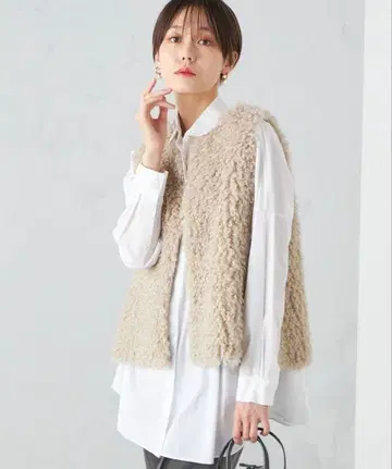 SHIPS 푸들 퍼 본딩 베스트 베이지