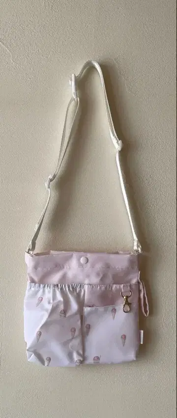 젤라또 피케 & 클라시코 숄더백 웨스트 파우치 2way 사양 의료