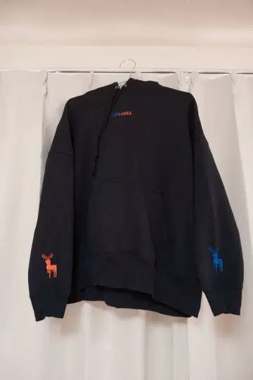 요루시카 전생 2021 후드티