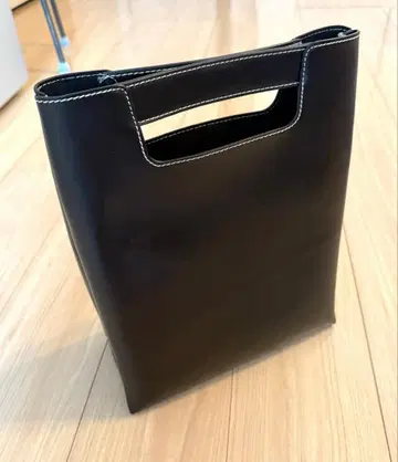 자라 토트백 (탈부착 가능 숄더 스트랩 포함) 블랙