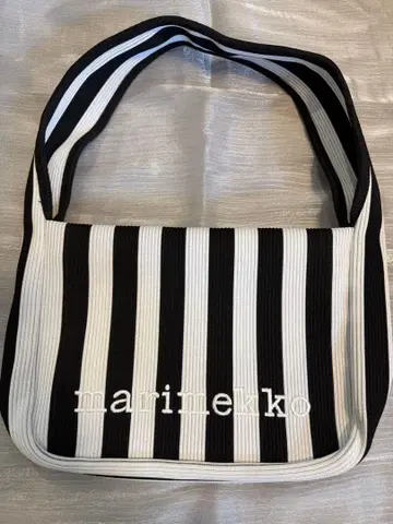 마리메꼬 니트 백