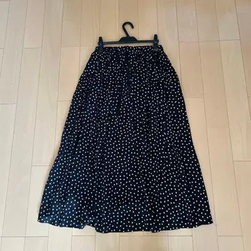 새상품급 카구레 도트 개더 스커트