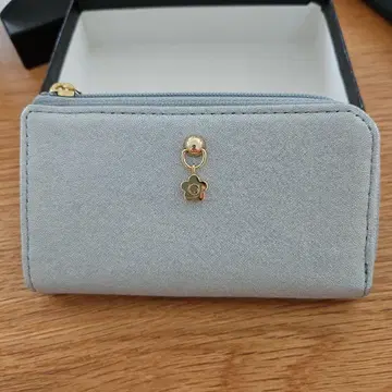 라이트 블루 꽃무늬 키케이스