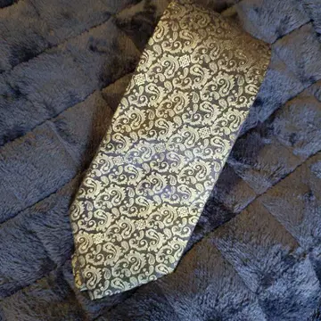 DAKS 그린 계열 페이즐리 무늬 넥타이