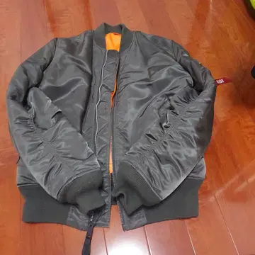 MA-1 플라이트 자켓 올리브