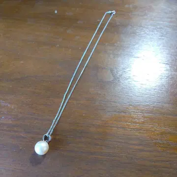 진주 목걸이 심플한 디자인
