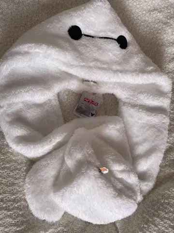 새상품 디즈니 베이맥스 후드 부착 머플러 아베일