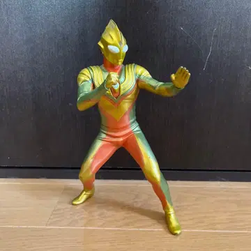 울트라맨 티가 영웅 용상 글리터 티가 피규어 빛나는 자들에게