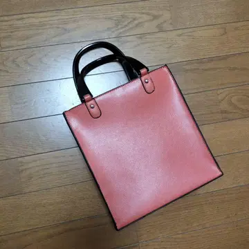 스퀘어형 핸드백