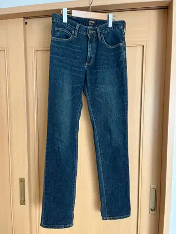 Wrangler 다크 블루 스트레이트 청바지 28