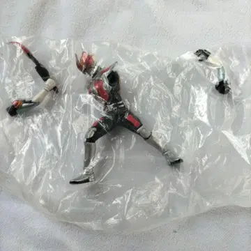가면라이더 빨간색과 블랙 피규어 교환용 팔 부품 포함