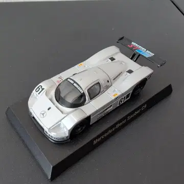 메르세데스-벤츠 자우버 C9 61호차 1/64 스케일