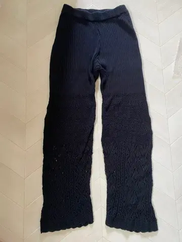 다크 네이비 플레어 팬츠 리브 편직 레이스 편직