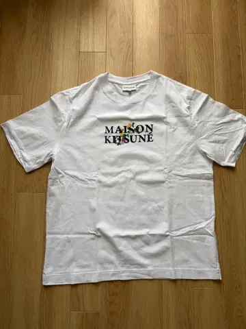 메종 키츠네 플라워 로고 T셔츠 M 사이즈