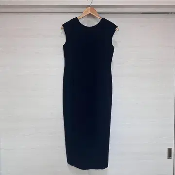 마르티니크 블랙 슬리브리스 롱 원피스