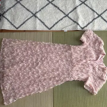 핑크 꽃무늬 레이스 반팔 무릎 기장 원피스