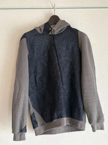 QBISM 지오메트릭 패턴 후드티