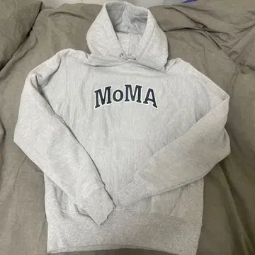 moma 후드티