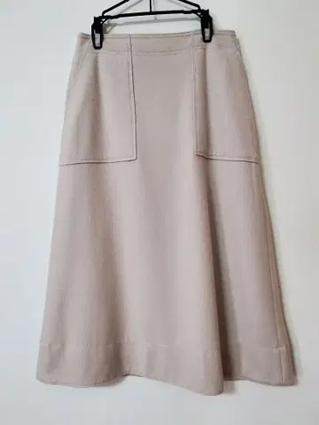 Spick & Span 베이지 플레어 스커트