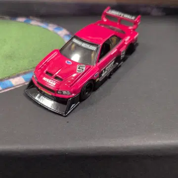 핫 휠스 닛산 스카이라인 LBWK 빨간색