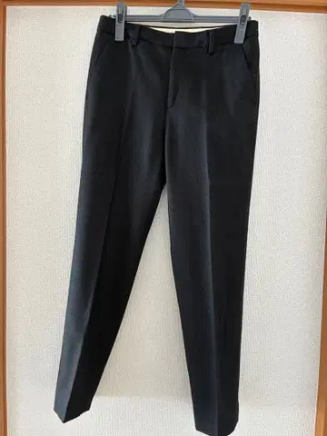 블랙 테이퍼드 팬츠