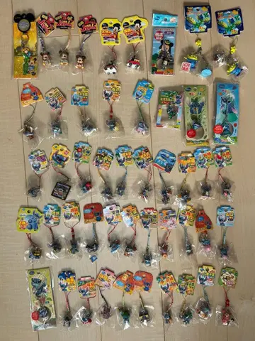 디즈니 지역 특색 스트랩 48개