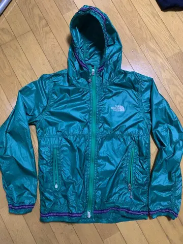 THE NORTH FACE 그린 컬러 나일론 자켓