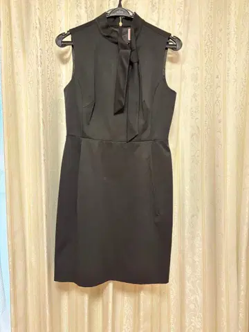 케이트 스페이드 블랙 슬리브리스 미니 원피스