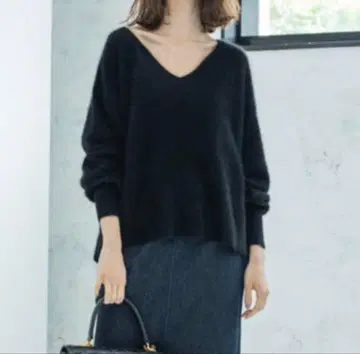 엠마 테일러 폭스 V넥 플레어 풀오버