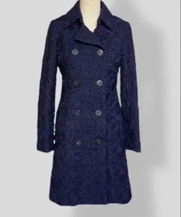 EPOCA 아름다운 실루엣 전체 자수 코트 로고 버튼