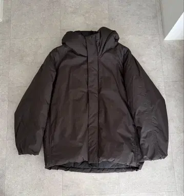 유니클로 U 퍼프 테크 볼륨 후드티 M 블랙