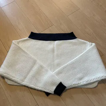 GYDA 오프숄더 니트탑