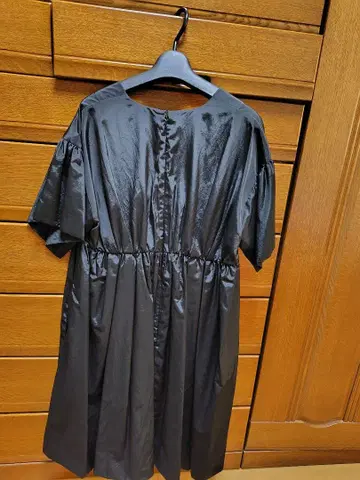 블랙 반팔 A라인 원피스