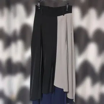 HARE 플리츠 롱 스커트