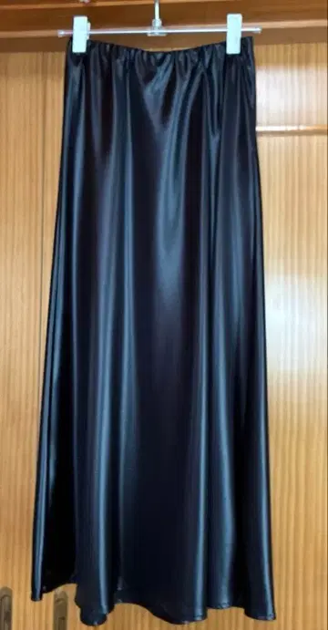 미사용 새상품 프라이오리티 PRIORITY 에코 가죽 스커트 재판매 없음