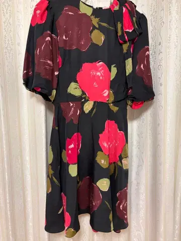 케이트 스페이드 꽃무늬 벌룬 슬리브 미니 원피스