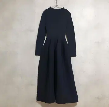 m,i,d, 엠아이디 리브 절개 니트 원피스 네이비 엠프리미어