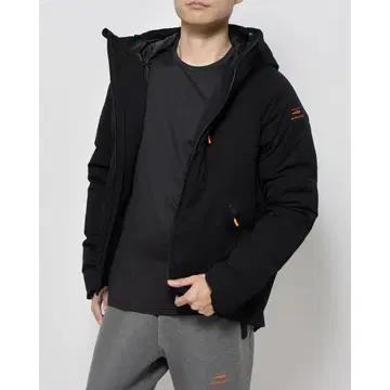 TIGORA / BEAMS DESIGN 다운 자켓 블랙