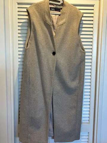 ZARA 베이지 베스트