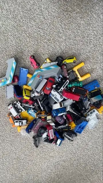 포켓 토미카 72대 도로 부품 세트