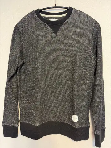 새터데이 서프 N.Y.C 스웨트 셔츠