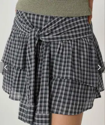 tinajojun 셔츠 감싸듯 연출하는 체크 무늬 스커트 더블 버튼 포함