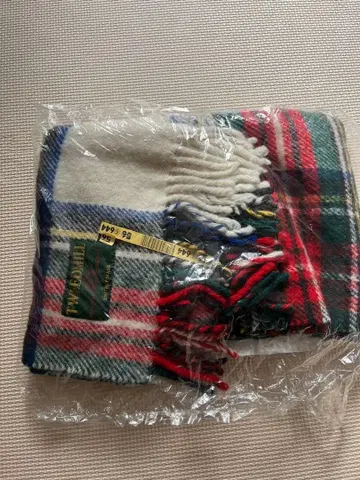 트위드밀 체크 무늬 머플러