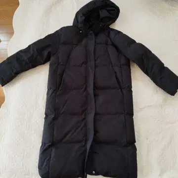 후드 부착 블랙 충전솜 롱 코트 무지