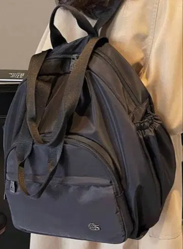 새상품급 블랙 백팩