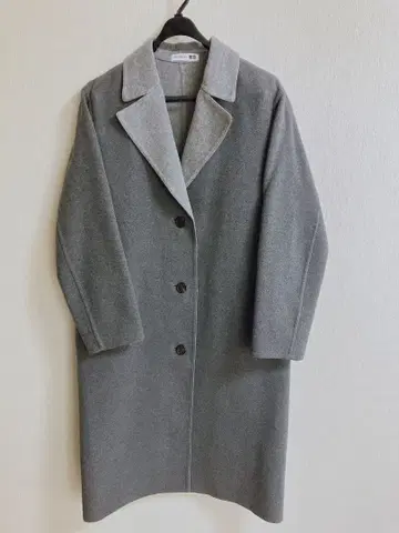 유니클로 더블 페이스 코트 미사용품