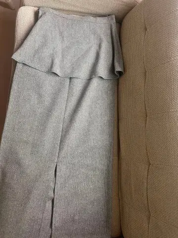 그레이 헤링본 프릴 타이 스커트